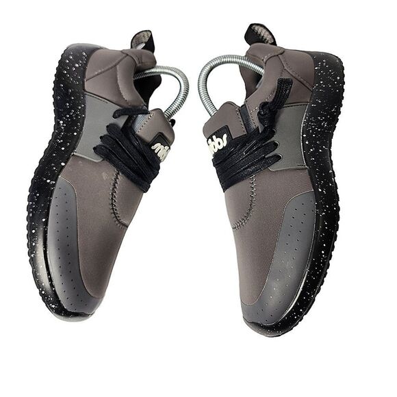 Snibbs   - Picture 1 of 10